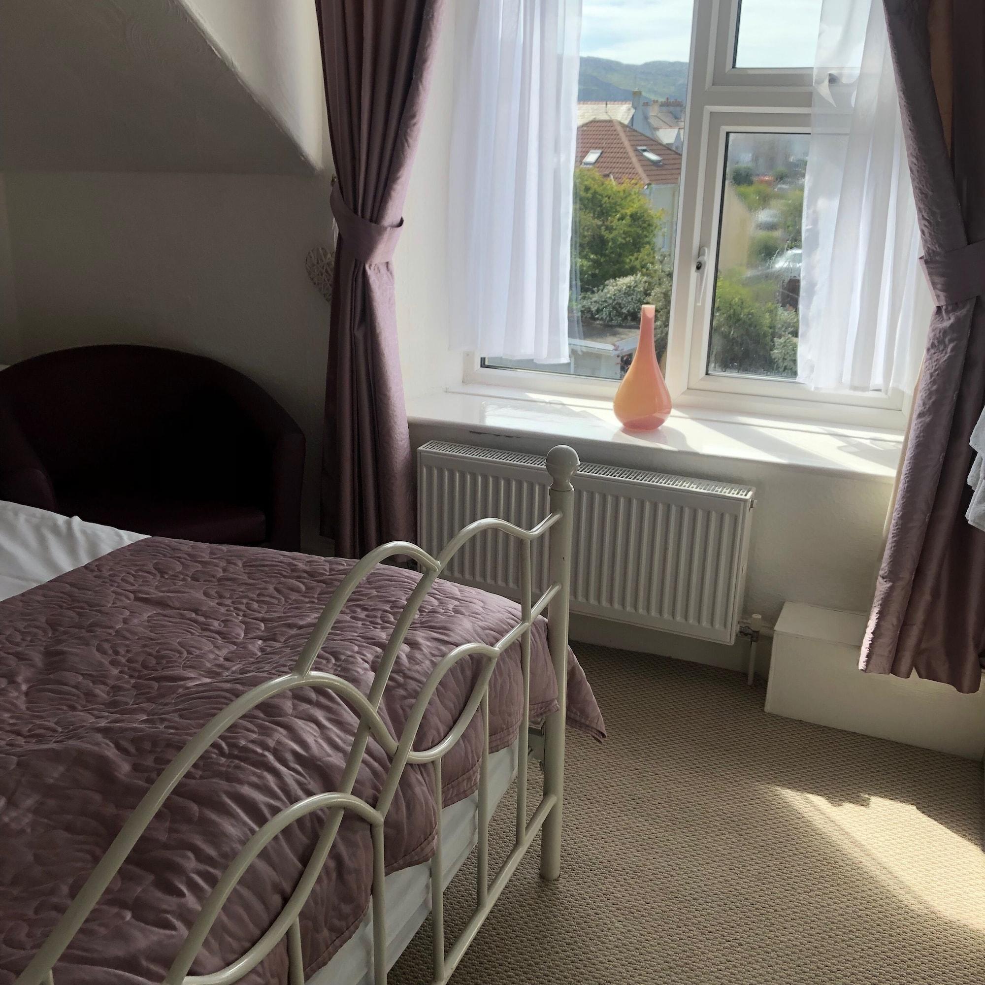Witchingham B&B Holyhead Exterior foto