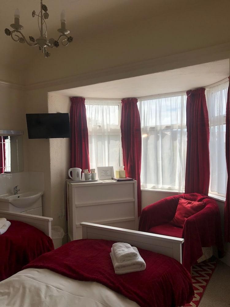 Witchingham B&B Holyhead Exterior foto